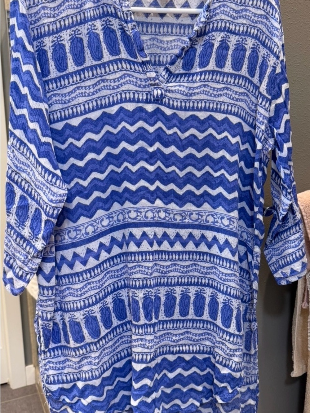 India Boutique Blue and White Printed V-Neck Tunic
